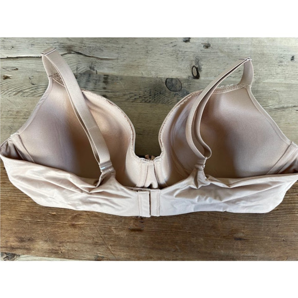 Victoria's Secret Praline 40DD Body by Victoria Lightly Lined Demi Bra - Picture 2 of 2